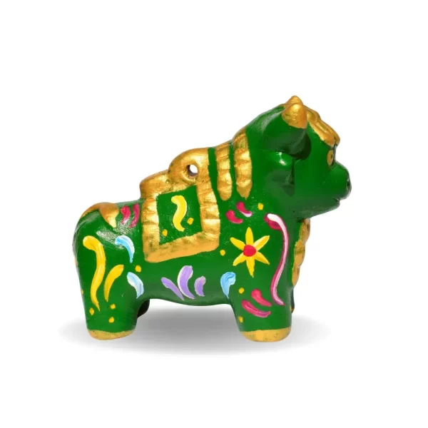 Torito de pucará verde Arte y Cerámica